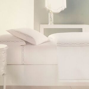 Hudson Park collection king-size flat sheet